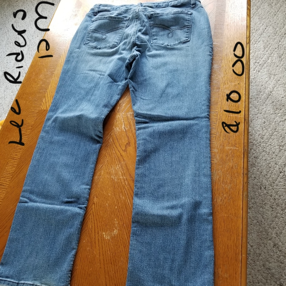 Jeans - Picture 2 of 2